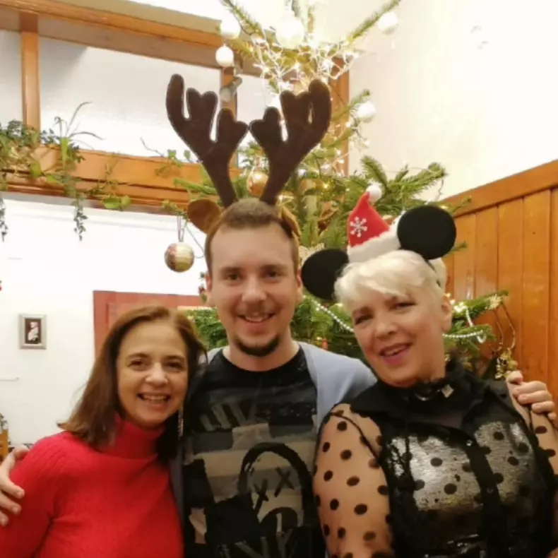 Dana Bartzer este nașa fiului Silviei Dumitrescu. Sursă foto: Arhivă personală