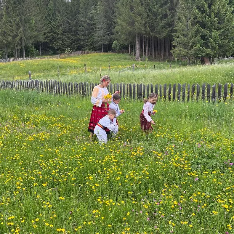 Mirela Vaida și copiii ei, Carla, Vladimir și Tudor