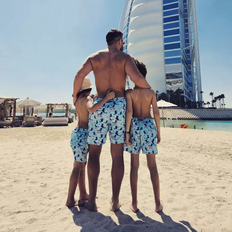 Gabi Badalu și băieții în Dubai 2