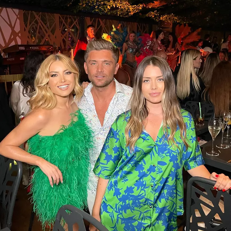 Elena Gheorghe și frații ei, Costin Gheorghe și Ana Pârvulescu