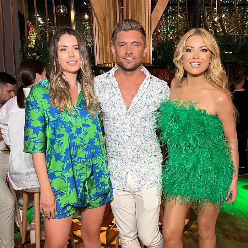 Elena Gheorghe și frații ei, Costin Gheorghe și Ana Pârvulescu