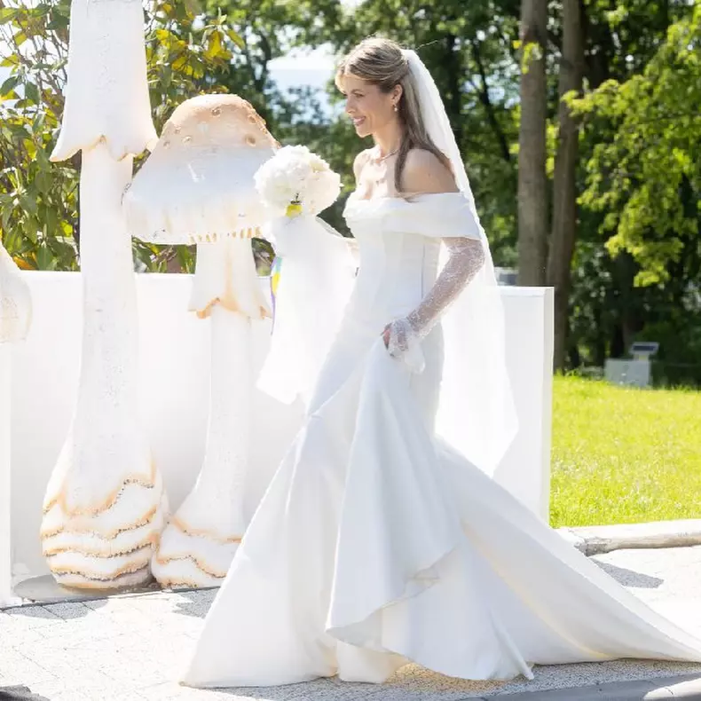 roxana-hulpe-de-la-pro-tv-si-bogdan-radulescu-co-fondatorul-festivalului-untold-s-au-casatorit-religios-pe-1-iunie-2024-3