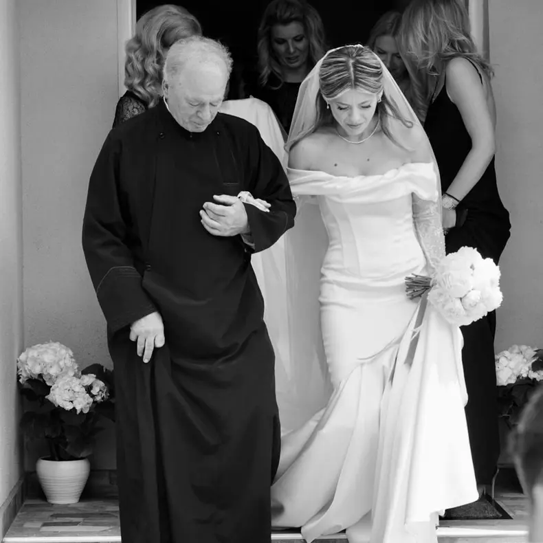 roxana-hulpe-de-la-pro-tv-si-bogdan-radulescu-co-fondatorul-festivalului-untold-s-au-casatorit-religios-pe-1-iunie-2024-5