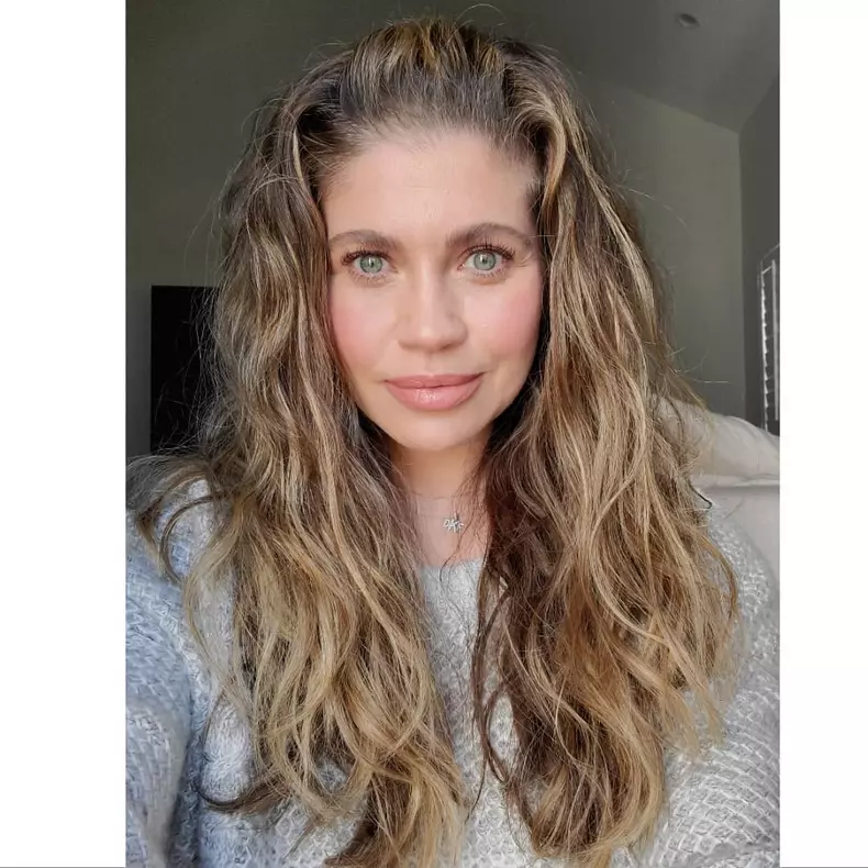 Danielle Fishel selfie