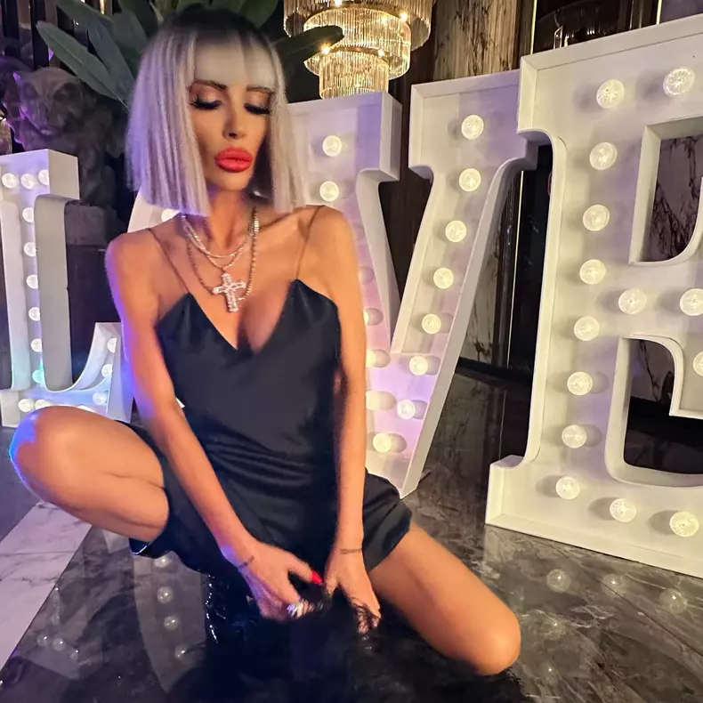 raluca badulescu 22