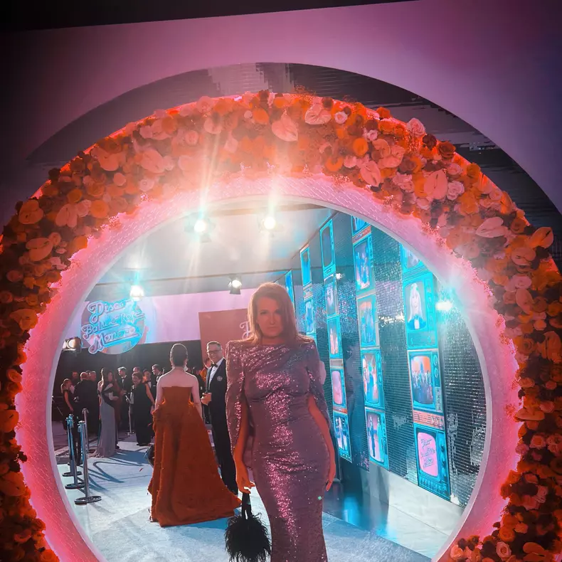 sandra la un eveniment