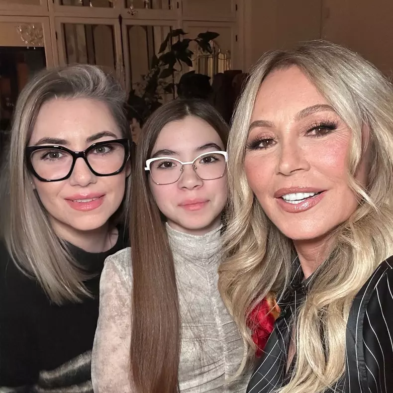 anastasia soare