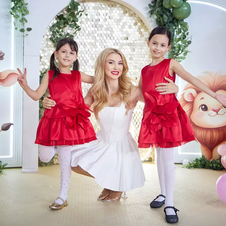 Andreea Bălan a organizat o petrecere spectaculoasă pentru aniversarea de 6 ani a fiicei mici, Clara (6)
