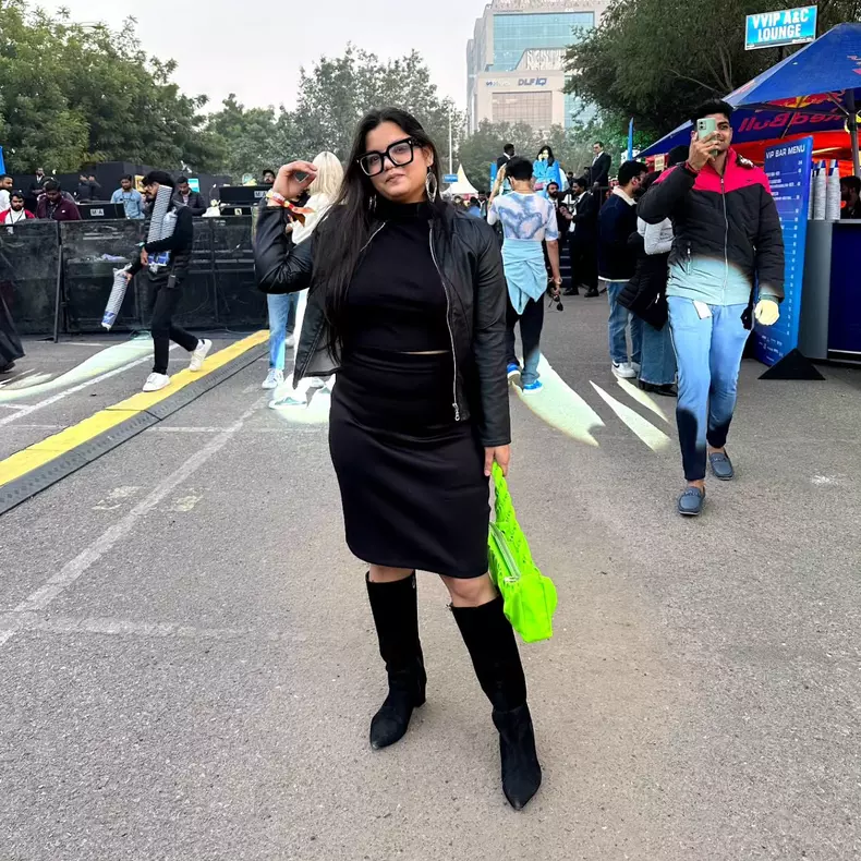 misha in negru