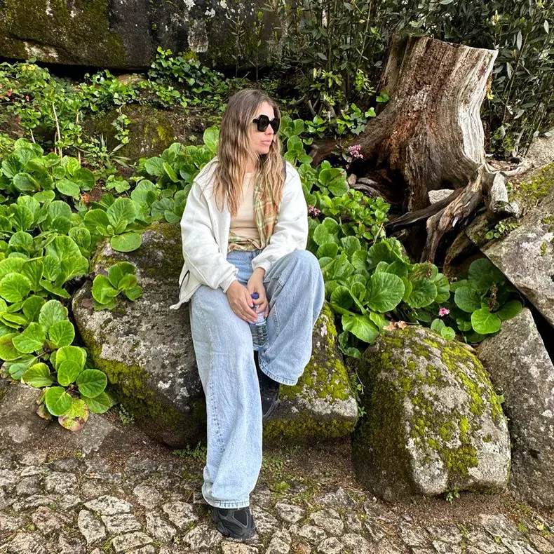 ana pirvulescu la iarba verde