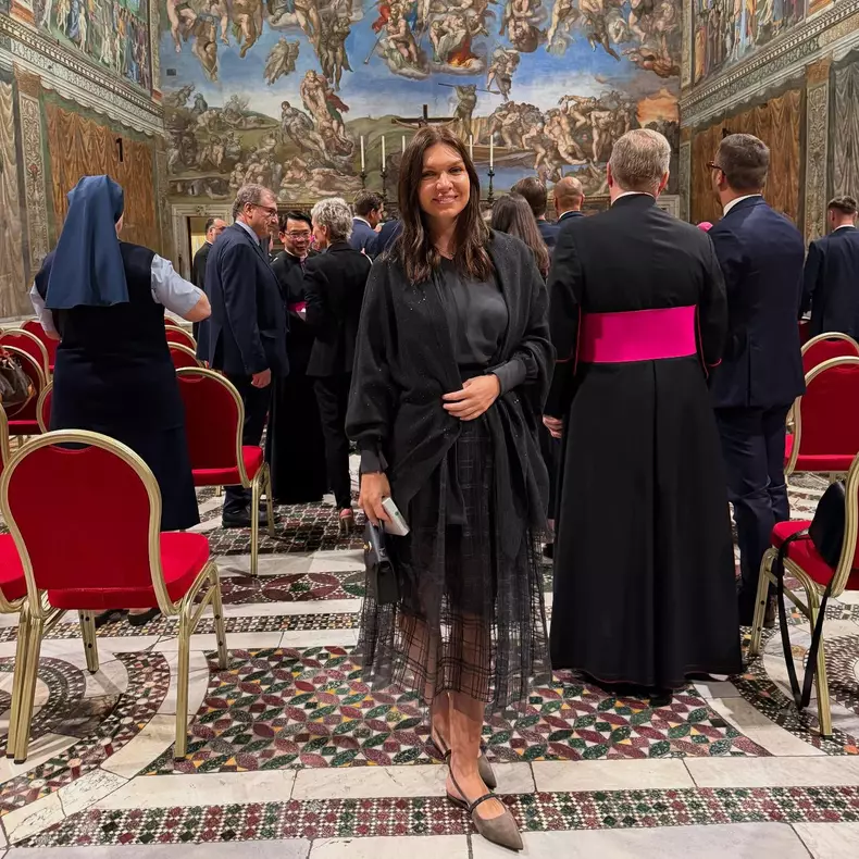 simona halep la vatican