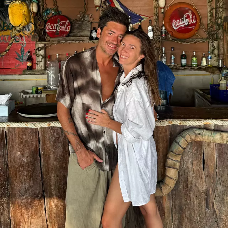 radu valcan si adela popescu in vacanta