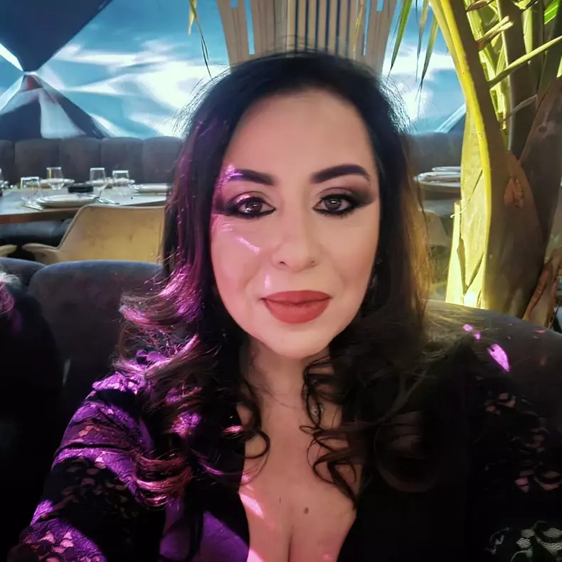 oana roman swelfie