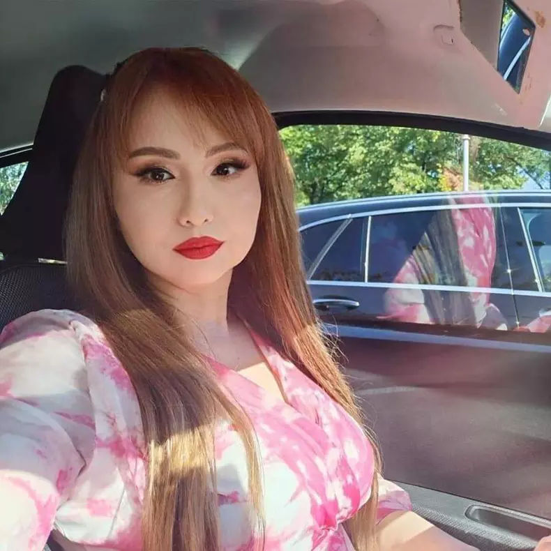 anca toma in masina