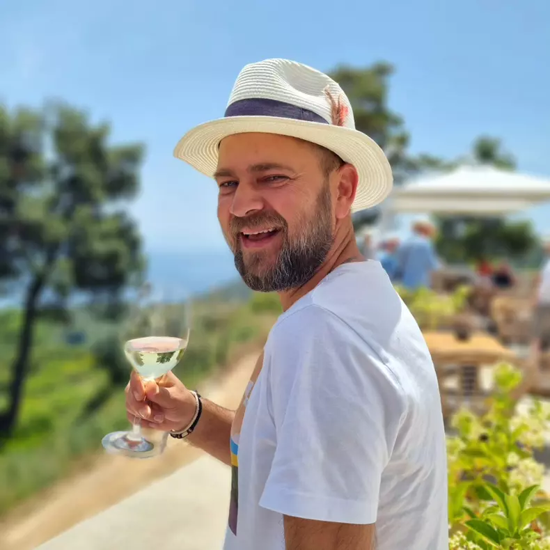 Cosmin Seleşi2