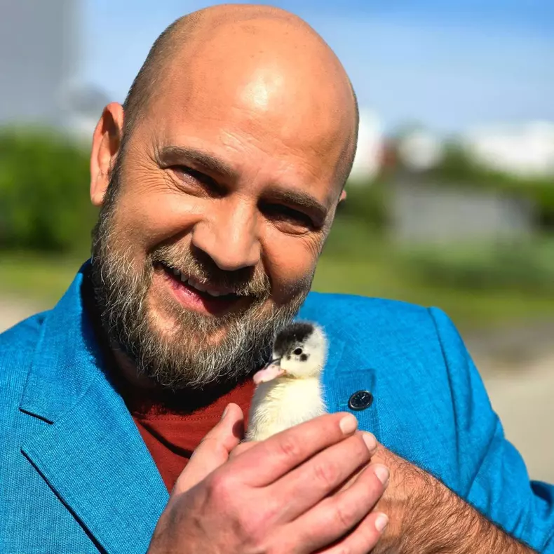Cosmin Seleşi7