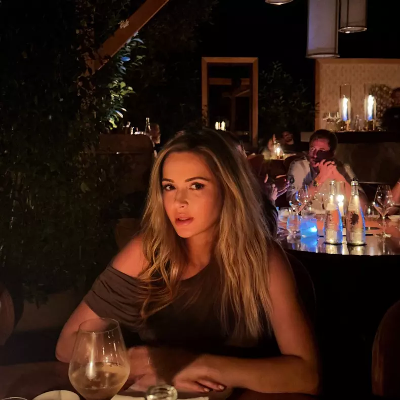 alina crisan la restaurant