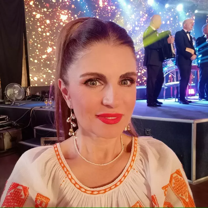 mariana ionescu capitanescu selfie