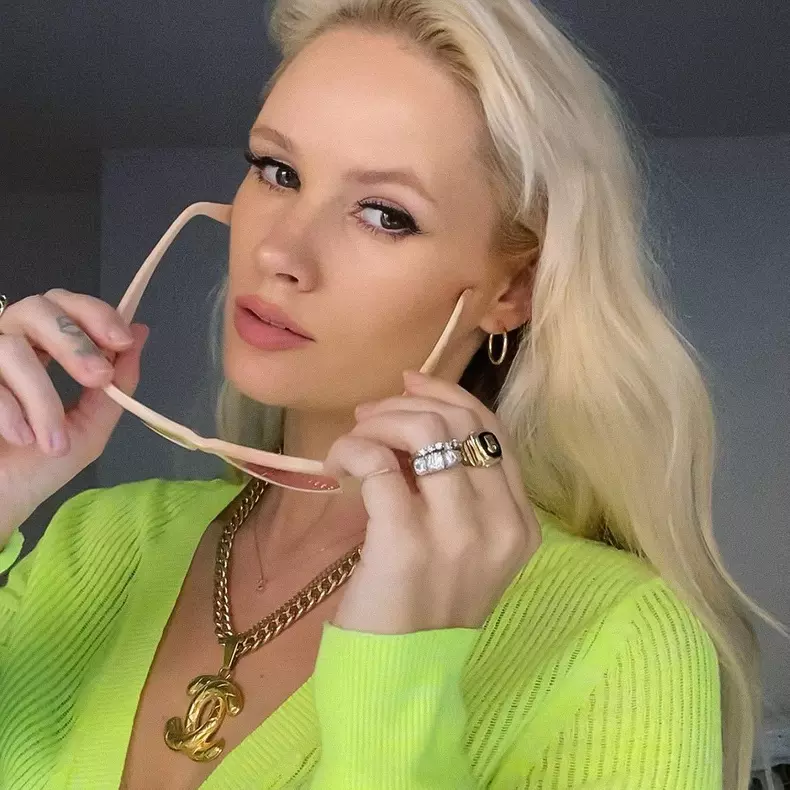 lauren bennett in verde