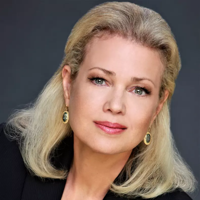 Melody Anderson (1)