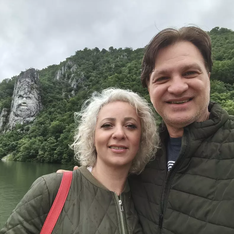 Mihai Onilă și soția lui, Laura (4)