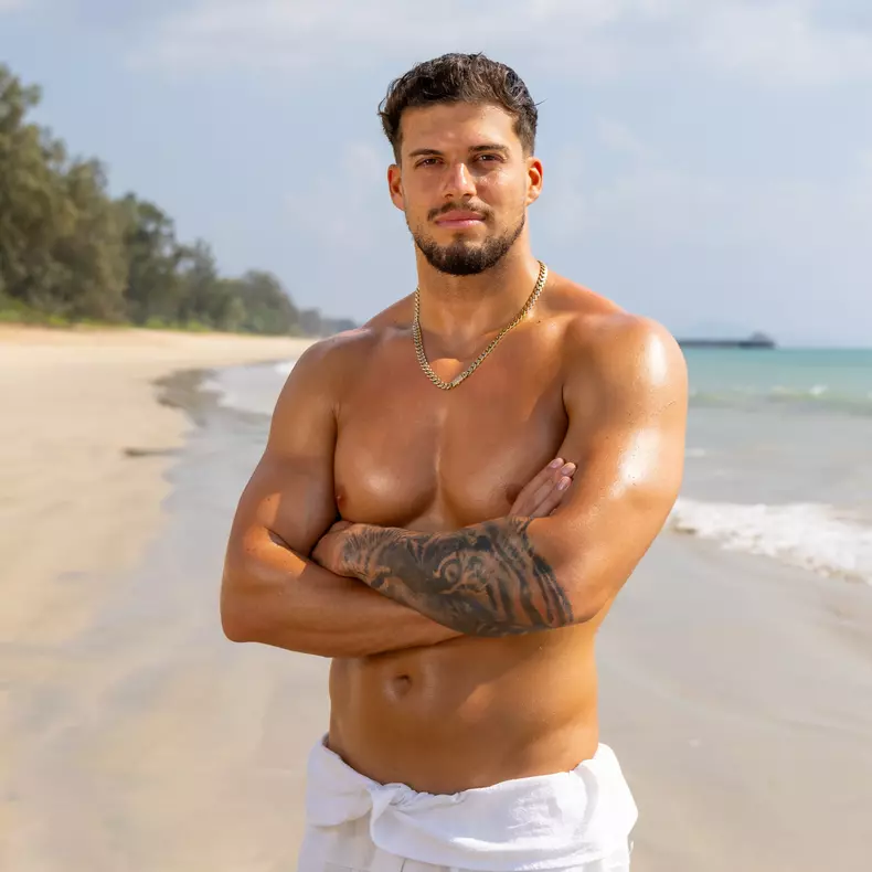 Alberto Grecu (2)