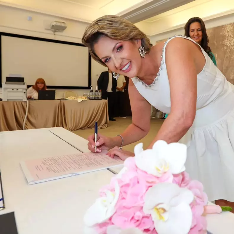 Florin Răducioiu și Andreea Albăstroiu s-au căsătorit (11)
