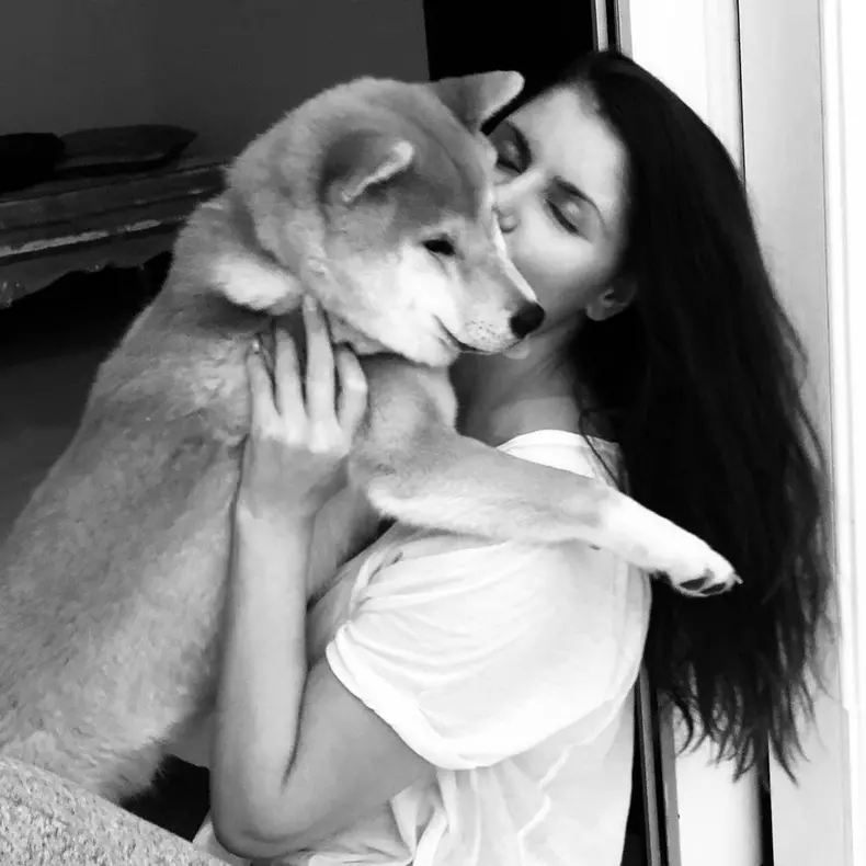 Cum arată astăzi Ileana Lazariuc. Fosta soție a lui Țiriac Junior are 39 de ani și doi copii (3)