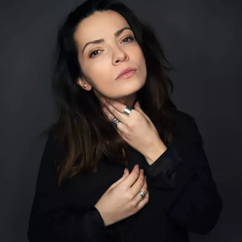 Anca-Dinicu-declaratii-cu-lacrimi-in-ochi-despre-mama-ei.-„E-o-eroina-1