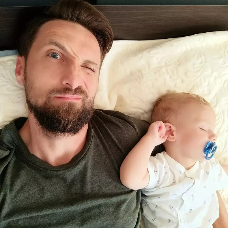 Dani Oțil, mesaj emoționant pentru fiul său. „Eu timpul nu îl mai pot da înapoi. Tu nu face ca mine”
