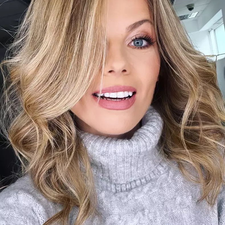Roxana-Hulpe-9