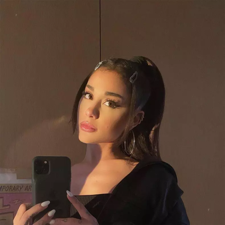 Ariana Grande l-a înlocuit deja pe fostul soț. Noul iubit e căsătorit și tocmai a devenit tată