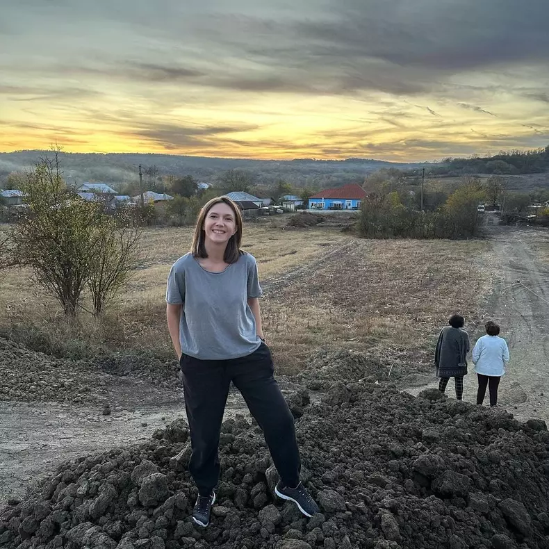 Adela Popescu și Radu Vâlcan își construiesc o nouă casă  (3)