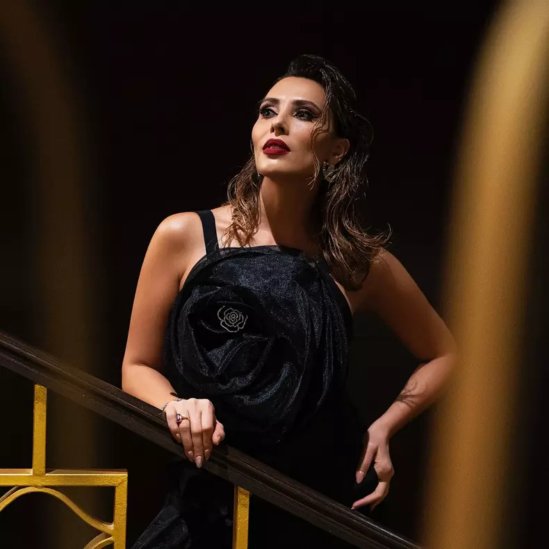 iulia-vantur-3