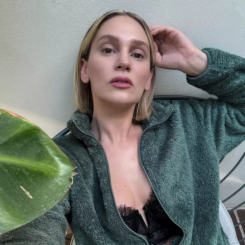 Farah Zeynep Abdullah (1)