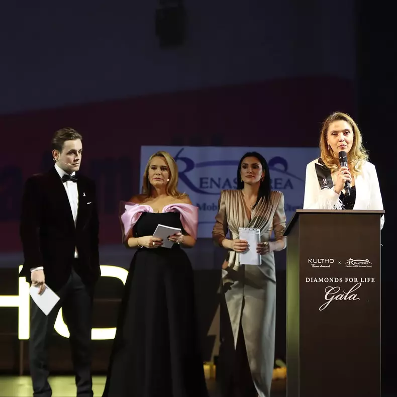 Andreea Esca, după ce a prezent evenimentul cu fiul ei  (4)