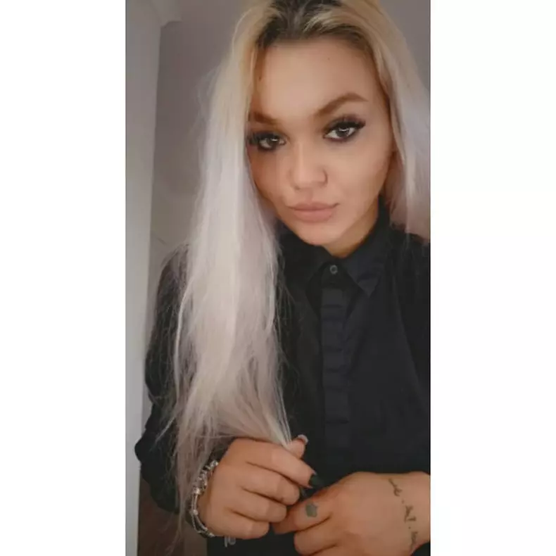 Cum arăta Ella de la Insula iubirii înainte de operațiile estetice  (4)