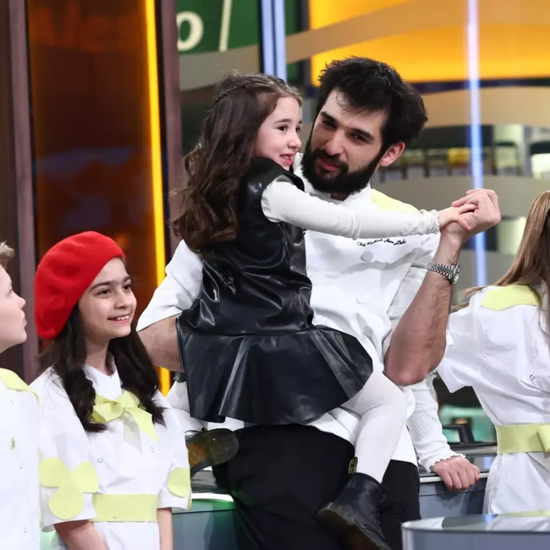 chef-richard-abou-zaki-fiica-carlotta-carlottina-aparitie-tv-chefi-la-cutite-viitorul-are-gust (10)