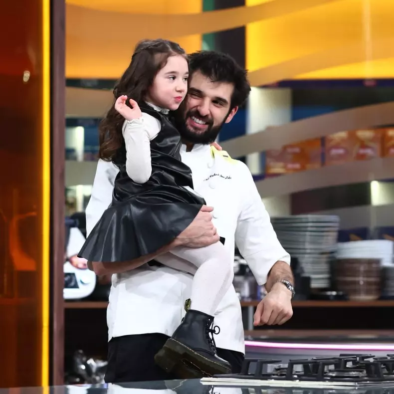 chef-richard-abou-zaki-fiica-carlotta-carlottina-aparitie-tv-chefi-la-cutite-viitorul-are-gust (6)