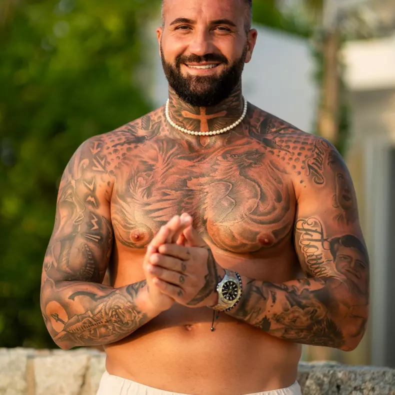 Marcel Andrei de la Insula Iubirii a răbufnit după ce a fost criticat pentru gafa cu „oceanul” de la Constanța: „Unii nu merită să se uite la mine. Am fost la reality show, nu la olimpiadă”