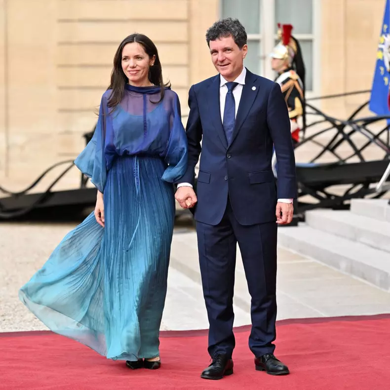 Cum a apărut Mirabela Grădinaru la Romanian Fashion Week. Partenera lui Nicușor Dan a urmărit prezentările din public: „Designerii au nevoie de libertate creativă”