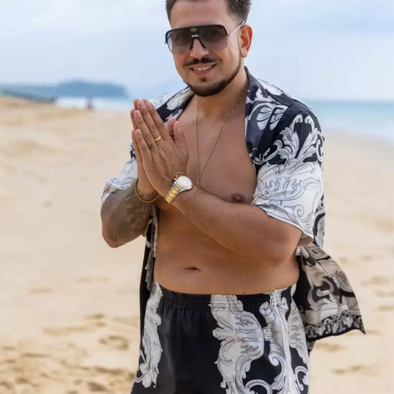Ce scrie presa din Italia despre Prințul Marco de la Insula Iubirii. Au ieșit la iveală detalii neștiute despre trecutul lui