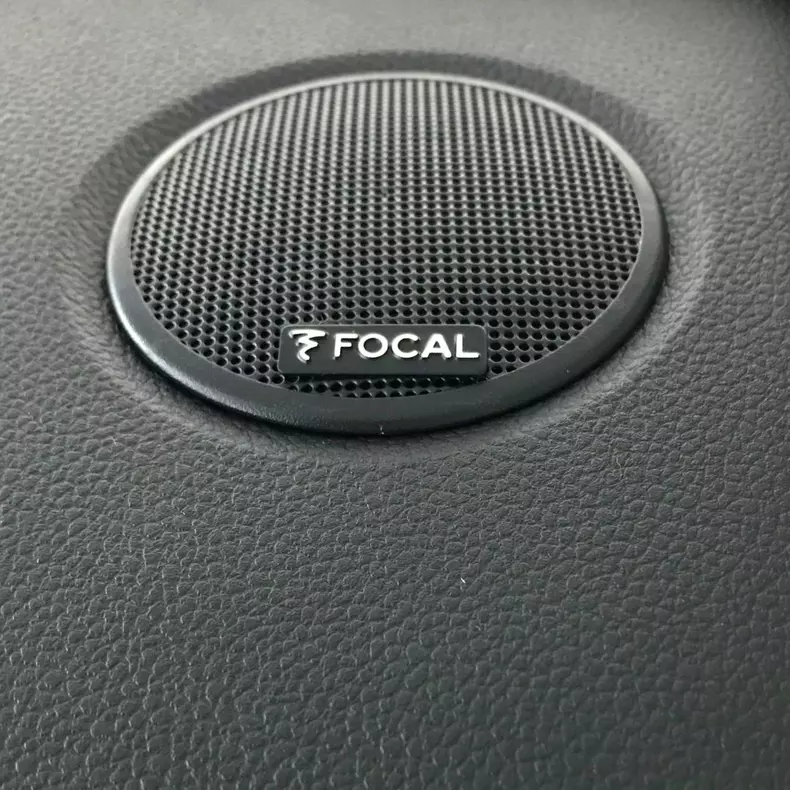 Dacia Duster Black 001