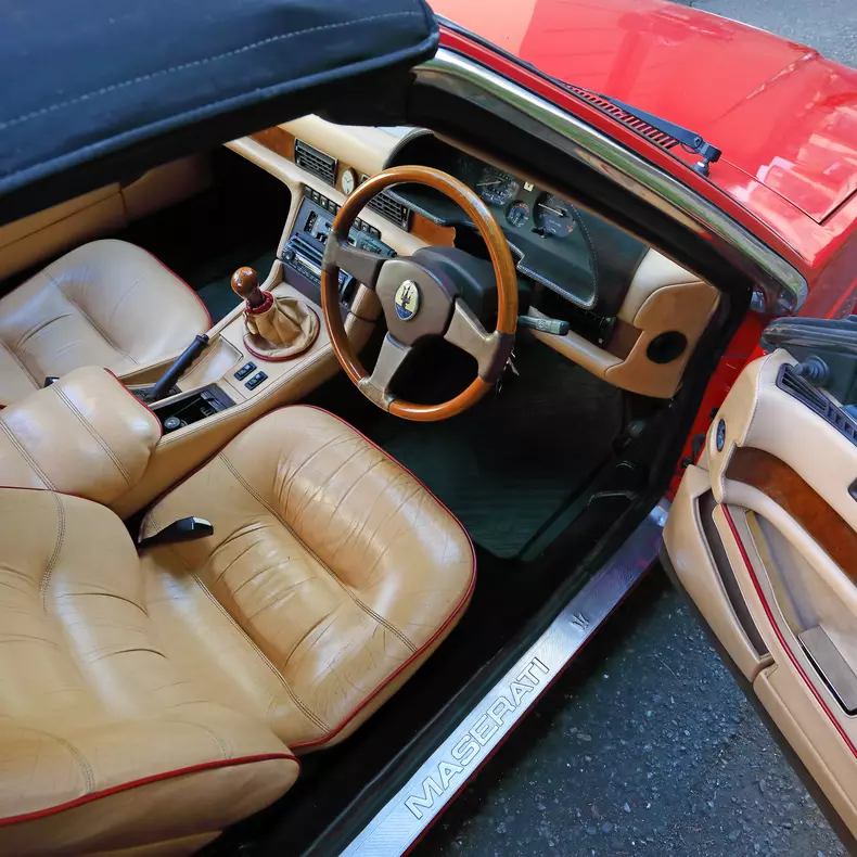 Maserati Spyder Biturbo convertible 14