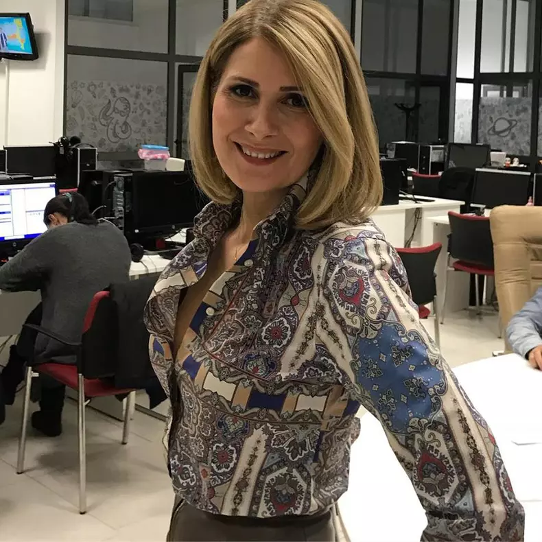 Alessandra Stoicescu 6