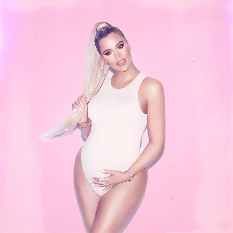  Khloe Kardashian a născut