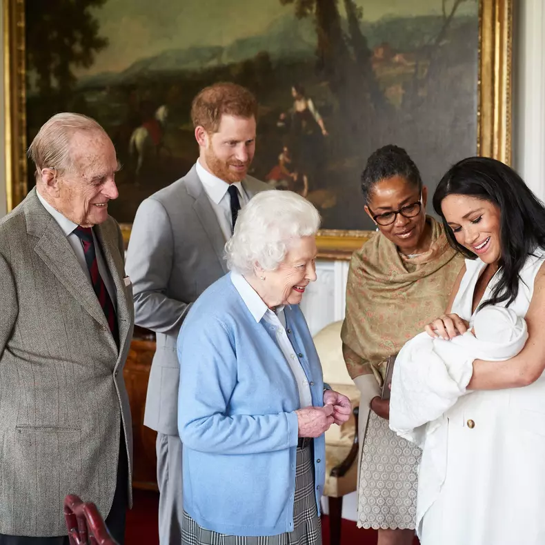 Meghan Markle și prințul Harry nu dețin custodia băiețului lor