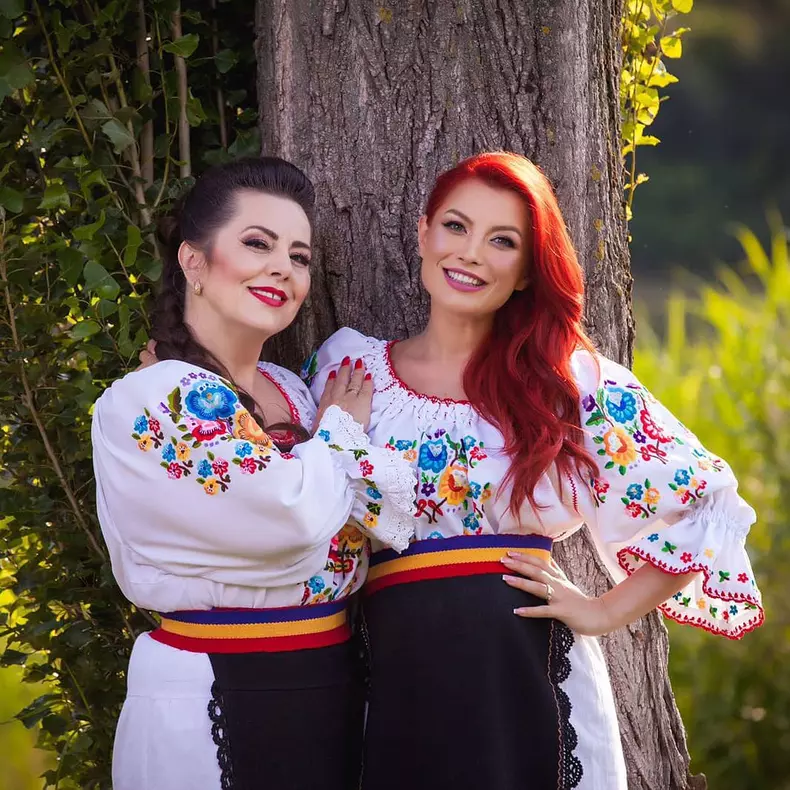 Elena Gheorghe și mama ei, Mărioara Man Gheorghe