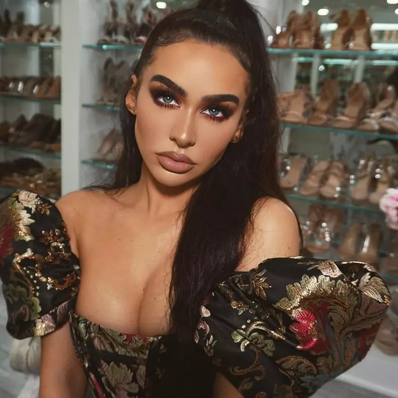 Carli Bybel - Smokey Eyes