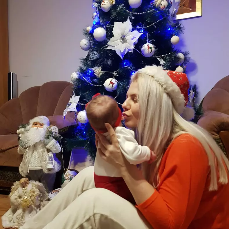 Adina Postelnicu și fiica ei